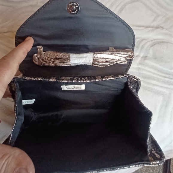 Neiman Marcus Vintage Lace Crossbody Or Clutch  EUC 9x6x2 - Picture 4 of 5